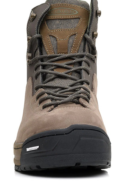 zu sehen ist der braun-schwarze Watschuh von vorne mit Schnürung