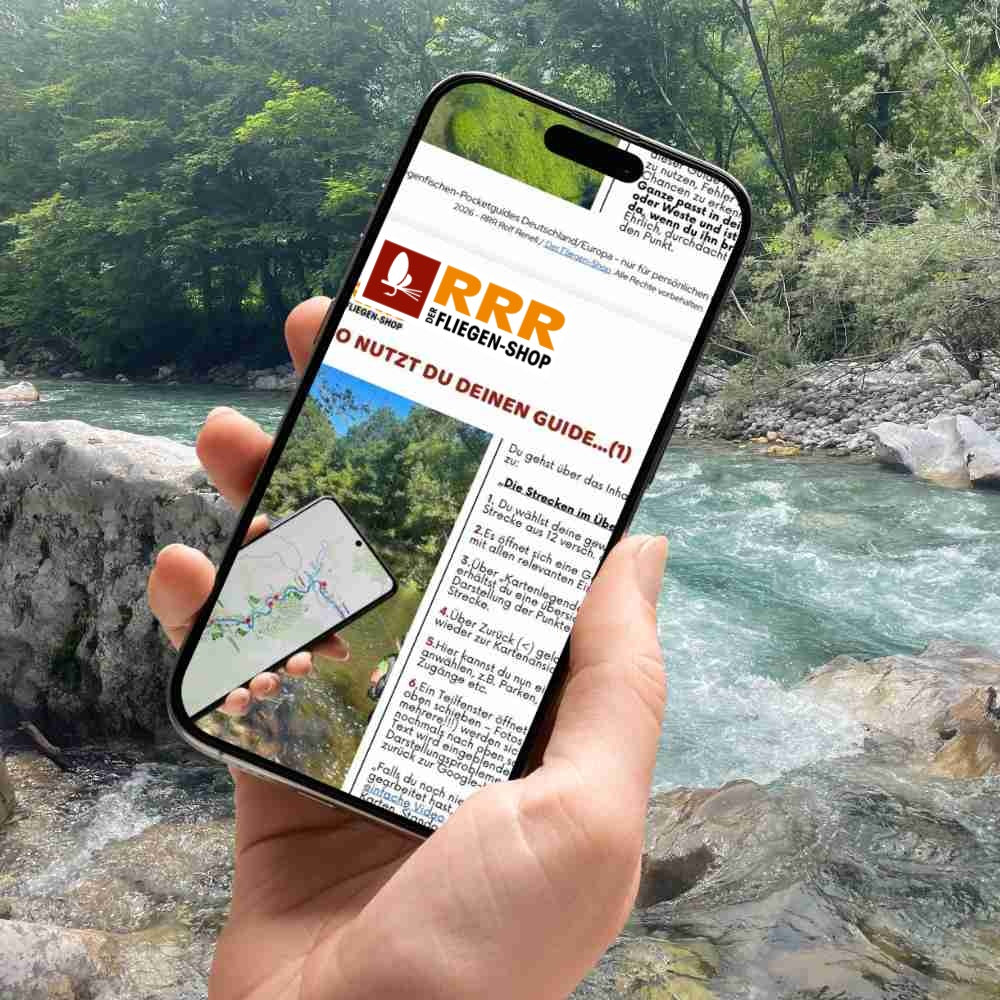 Gezeigt wird ein Mockup einer Darstellung des Pocketguides bestehend aus Hand und Smartphone vor einem fließendem Bach.